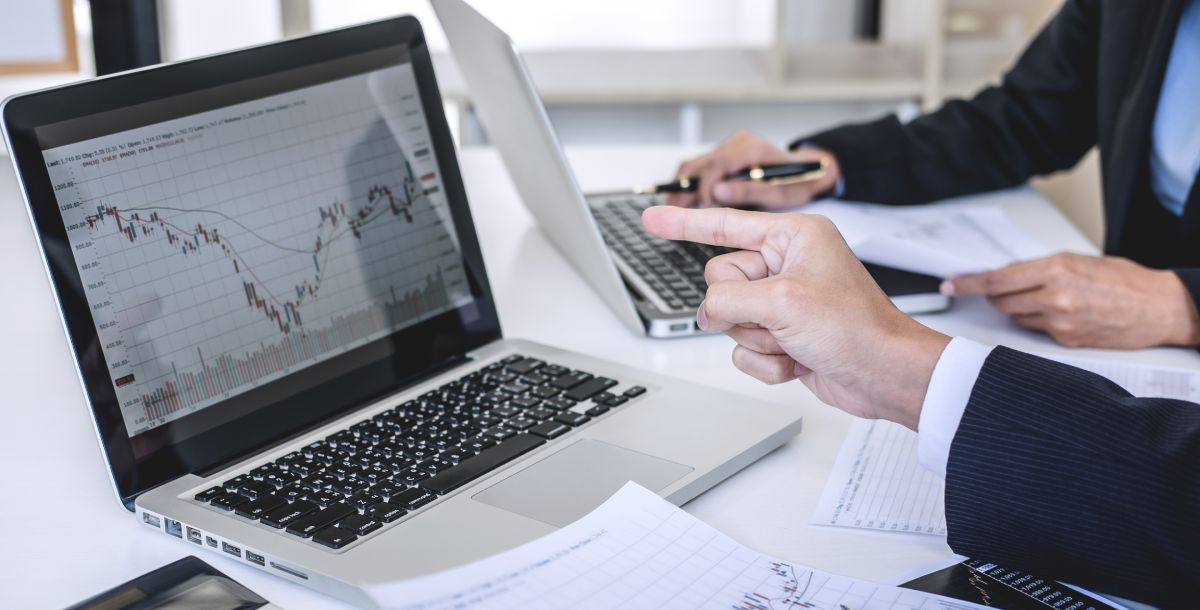 Who need to comply for emir